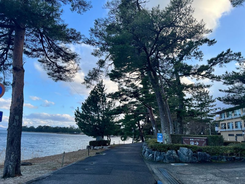 レイクオーツカ　琵琶湖畔の道
