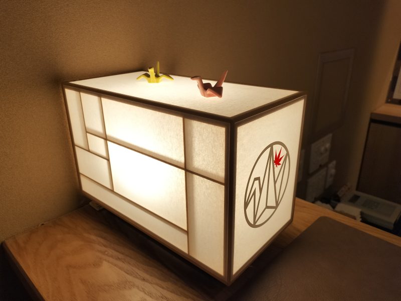 ホーム・ステイ椛NAGI三条京都　フロントの和飾り