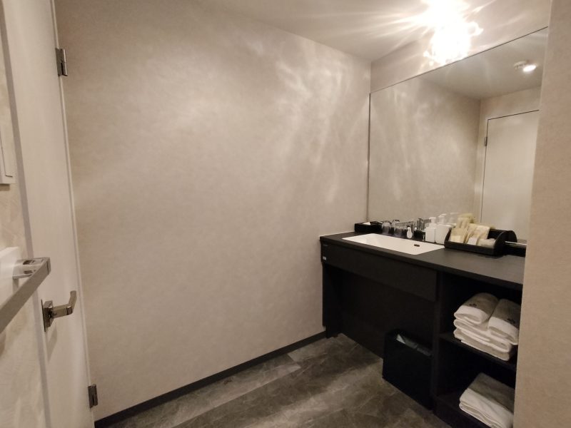 ホーム・ステイ椛NAGI三条京都　ラグジュアリーツイン　洗面所