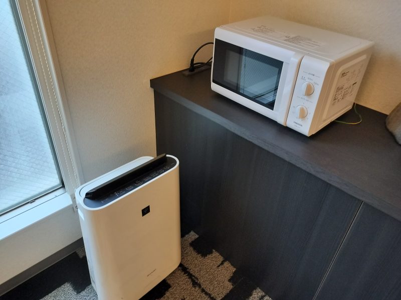 ホーム・ステイ椛NAGI三条京都　ラグジュアリーツイン　部屋備品　電子レンジ
