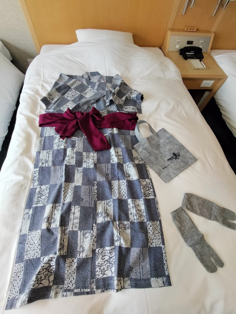 レイクオーツカ　パジャマ　浴衣