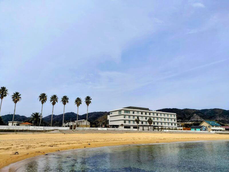 フェアフィールド兵庫淡路東浦の海から見た外観