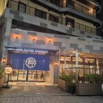 ホテルSUI神戸三宮の外観　夜