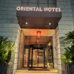 オリエンタルホテル神戸のエントランス　夜景