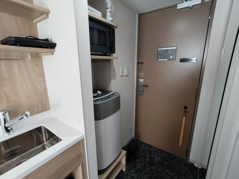 たびのホテル加古川の洗濯機、電子レンジ、洗濯洗剤